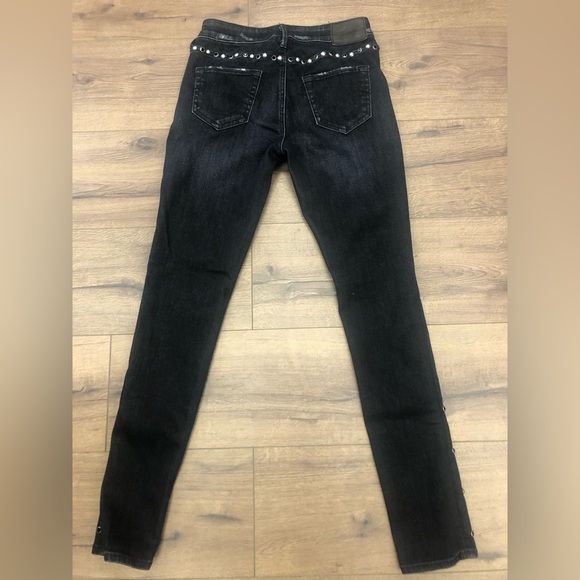 TRU RELIGION HALLE STUDDED SKINNY JEANS IN SIZE 25 - Picture 5 of 12
